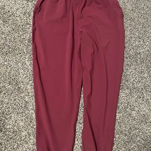 Lululemon  on the fly jogger size 12